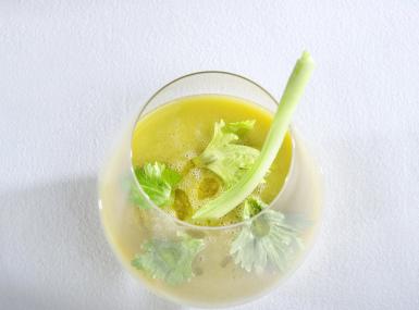 How to make an Apple-celery drink