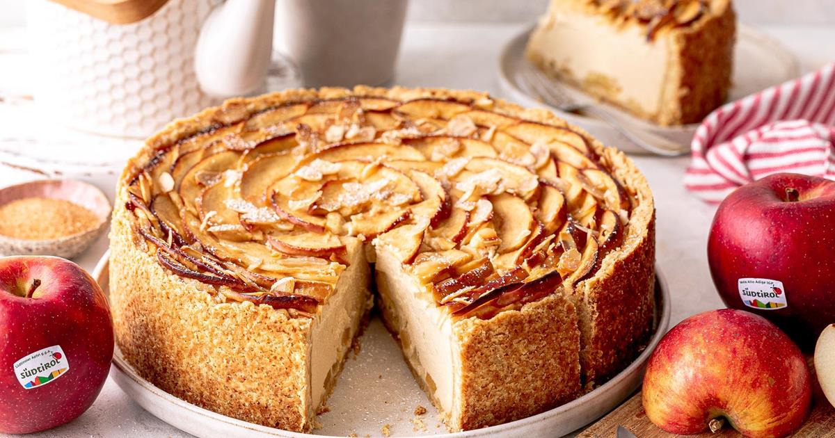 Cheesecake recipe with South Tyrolean apples and marzipan